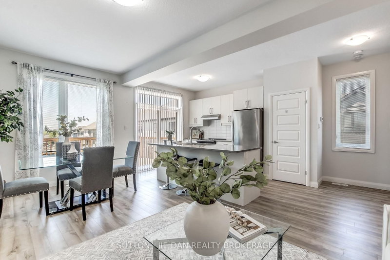 2 - 819 KLEINBURG Drive