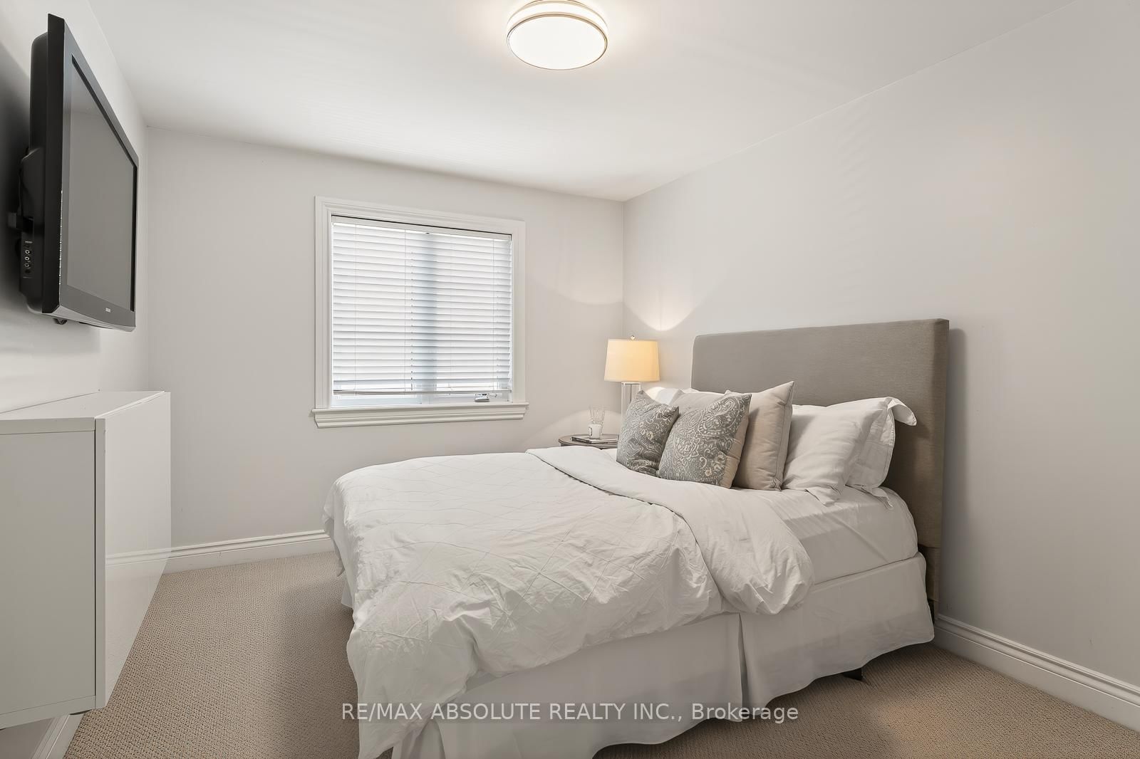 414 LANDSWOOD Way • Ottawa, ON photo 36