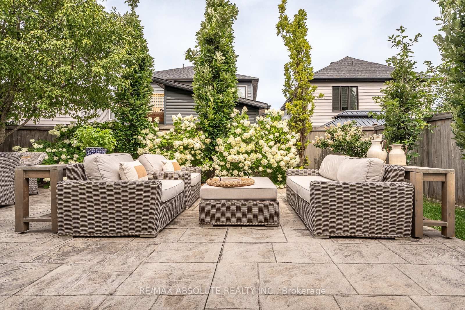414 LANDSWOOD Way • Ottawa, ON photo 37