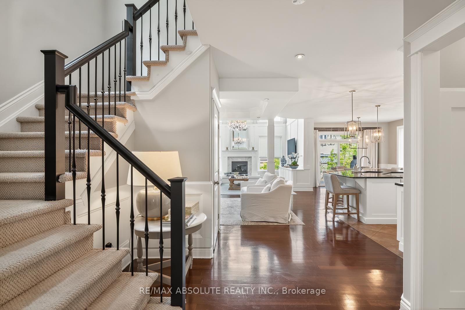 414 LANDSWOOD Way • Ottawa, ON photo 9