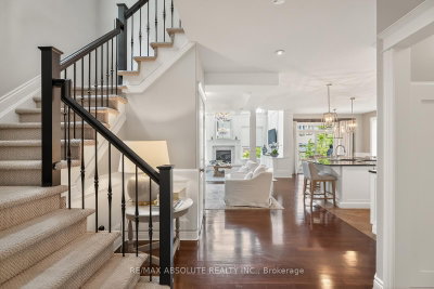 414 LANDSWOOD Way • Ottawa, ON photo 9