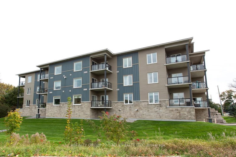 103 - 94 Francis Street W