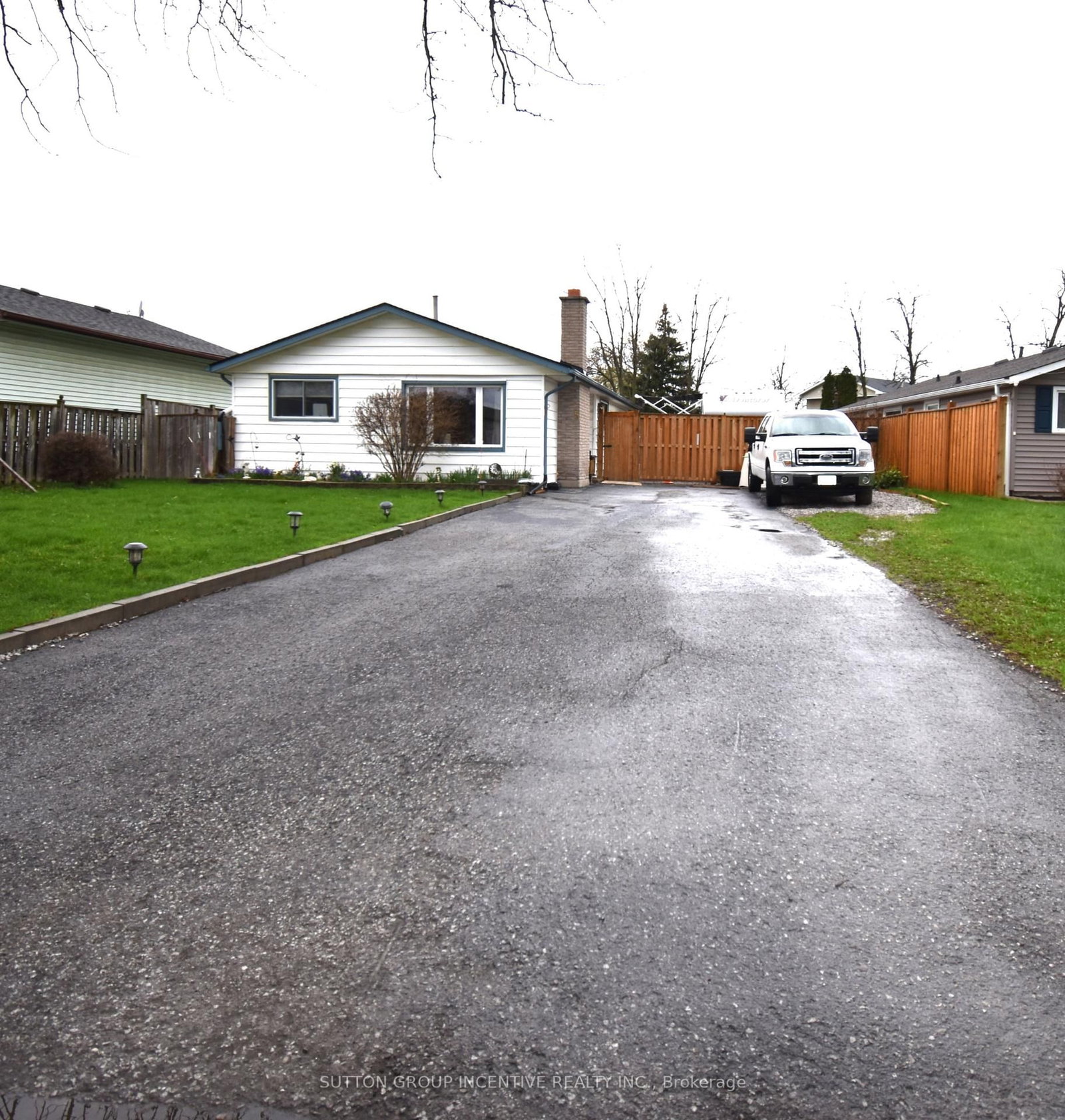 5 Lanark Crescent