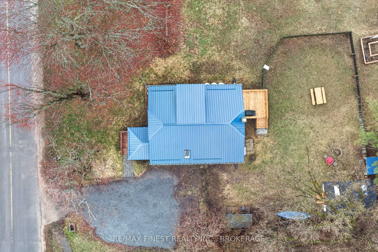 6074 Bank Street • Verona, ON photo 41