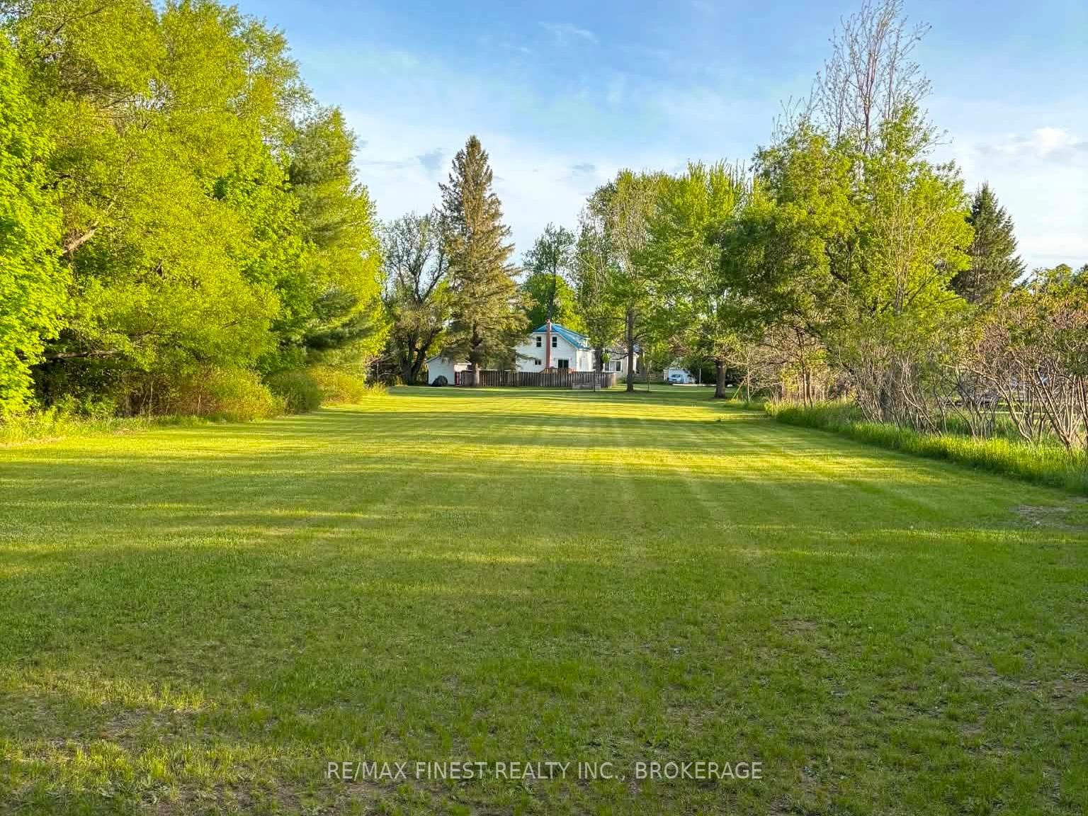 6074 Bank Street • Verona, ON photo 44