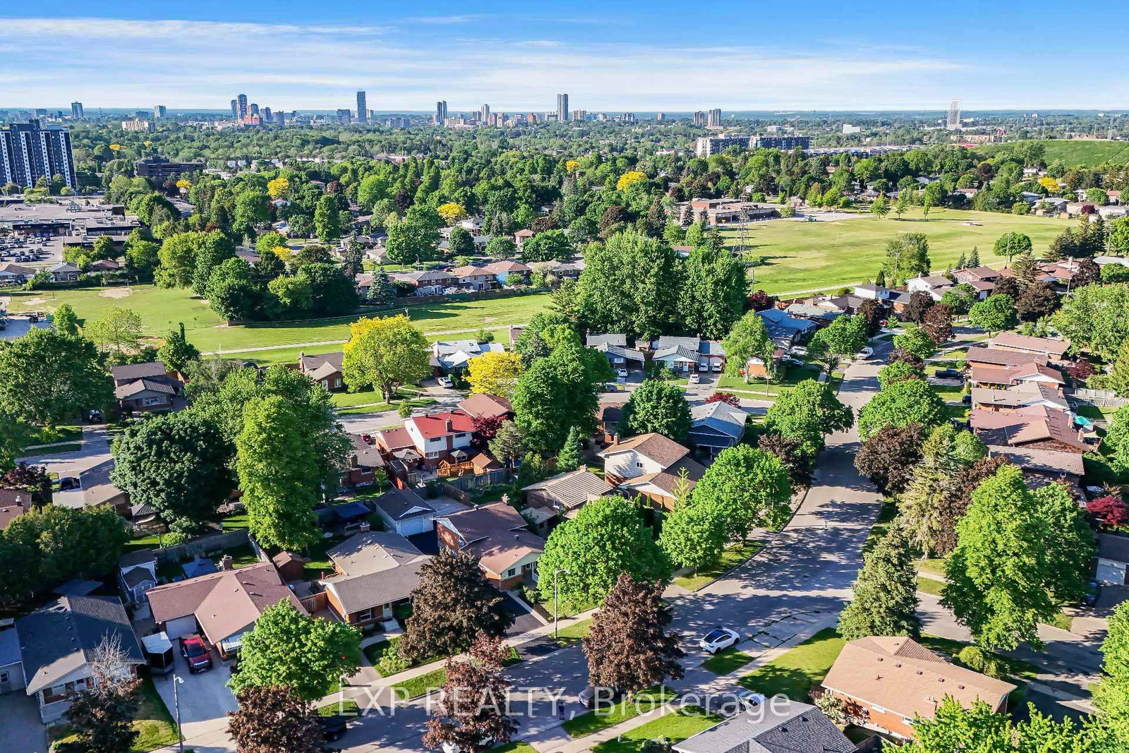 124 Dunsmere Drive • Kitchener, ON photo 45