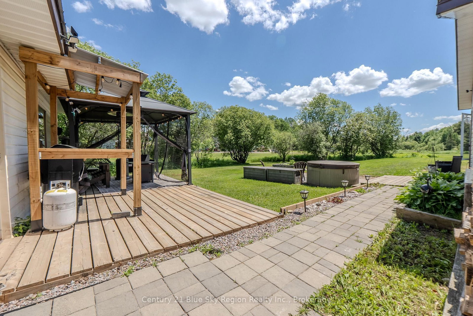 747 Derland Road • East Ferris, ON photo 32