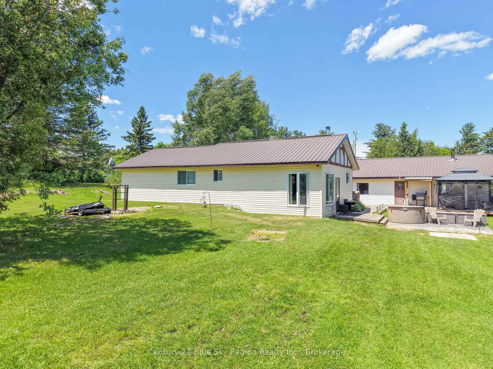 747 Derland Road • East Ferris, ON photo 35