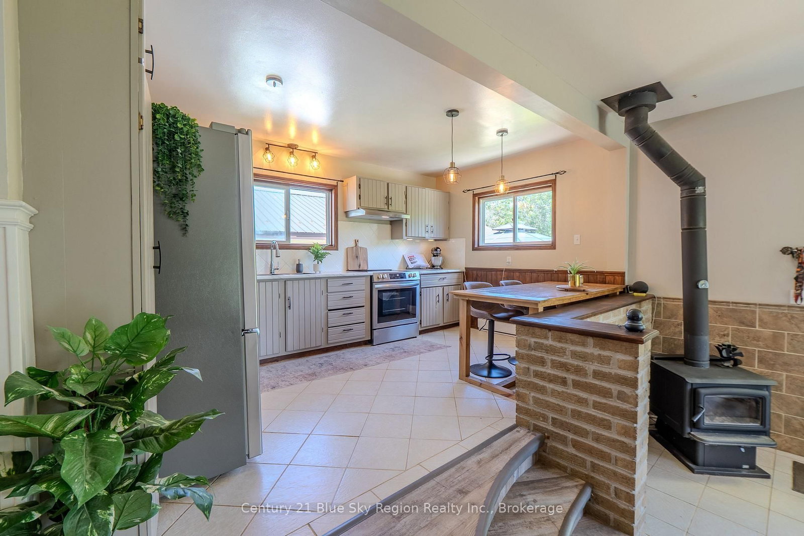 747 Derland Road • East Ferris, ON photo 9
