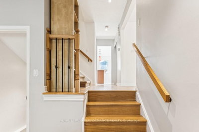 6 Gillespie Crescent • Ottawa, ON photo 5