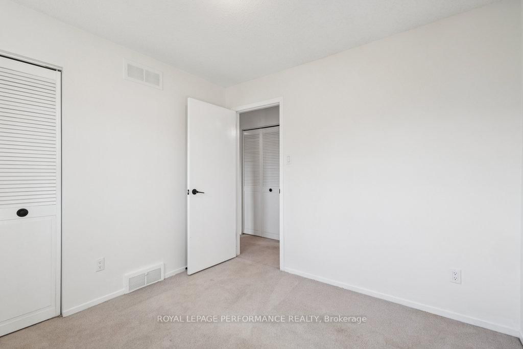 8 Gillespie Crescent • Ottawa, ON photo 28