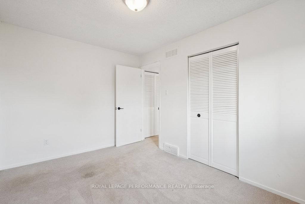 8 Gillespie Crescent • Ottawa, ON photo 32