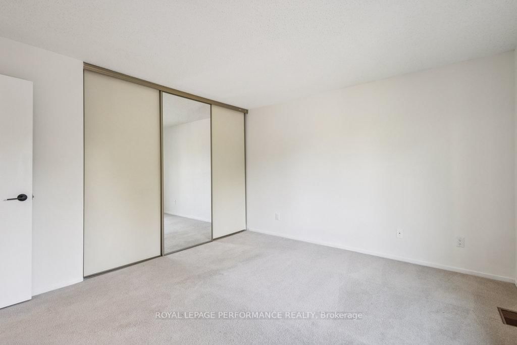 8 Gillespie Crescent • Ottawa, ON photo 36