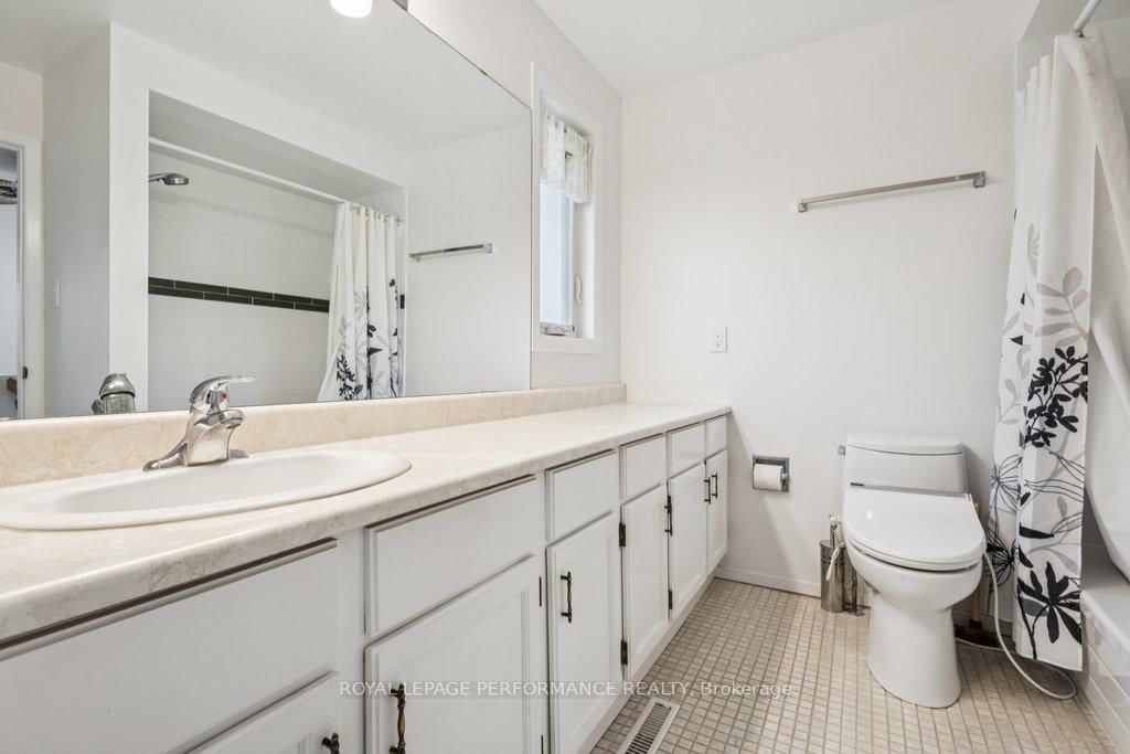8 Gillespie Crescent • Ottawa, ON photo 38