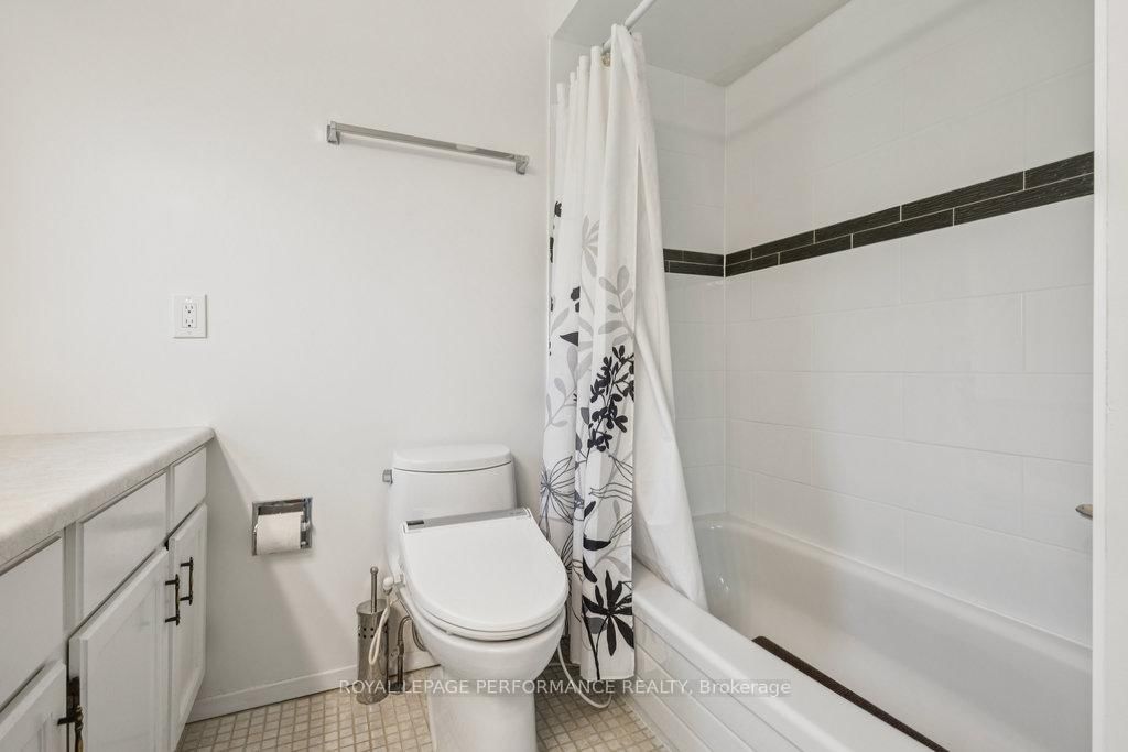 8 Gillespie Crescent • Ottawa, ON photo 39