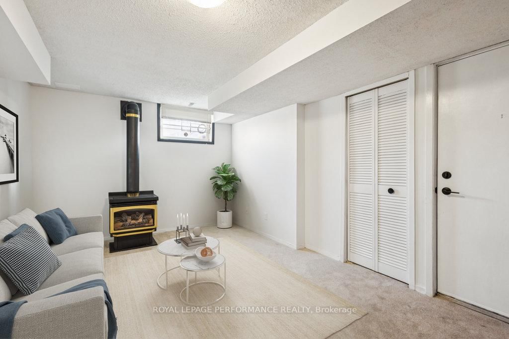 8 Gillespie Crescent • Ottawa, ON photo 43