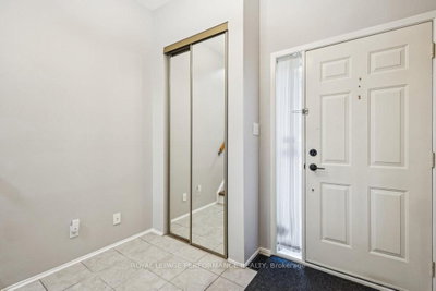 8 Gillespie Crescent • Ottawa, ON photo 5