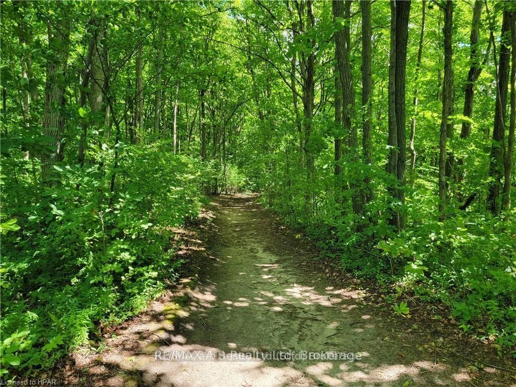 74730 Elm Crescent • Bluewater, ON photo 2