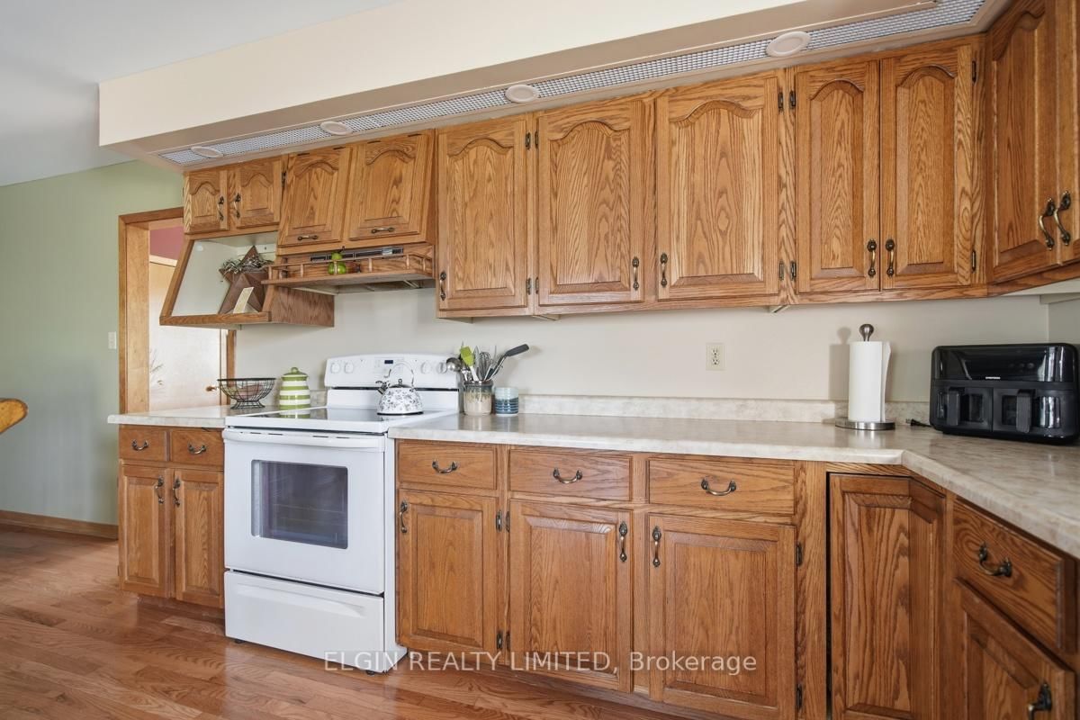 9022 Iona Road • Southwold, ON photo 19