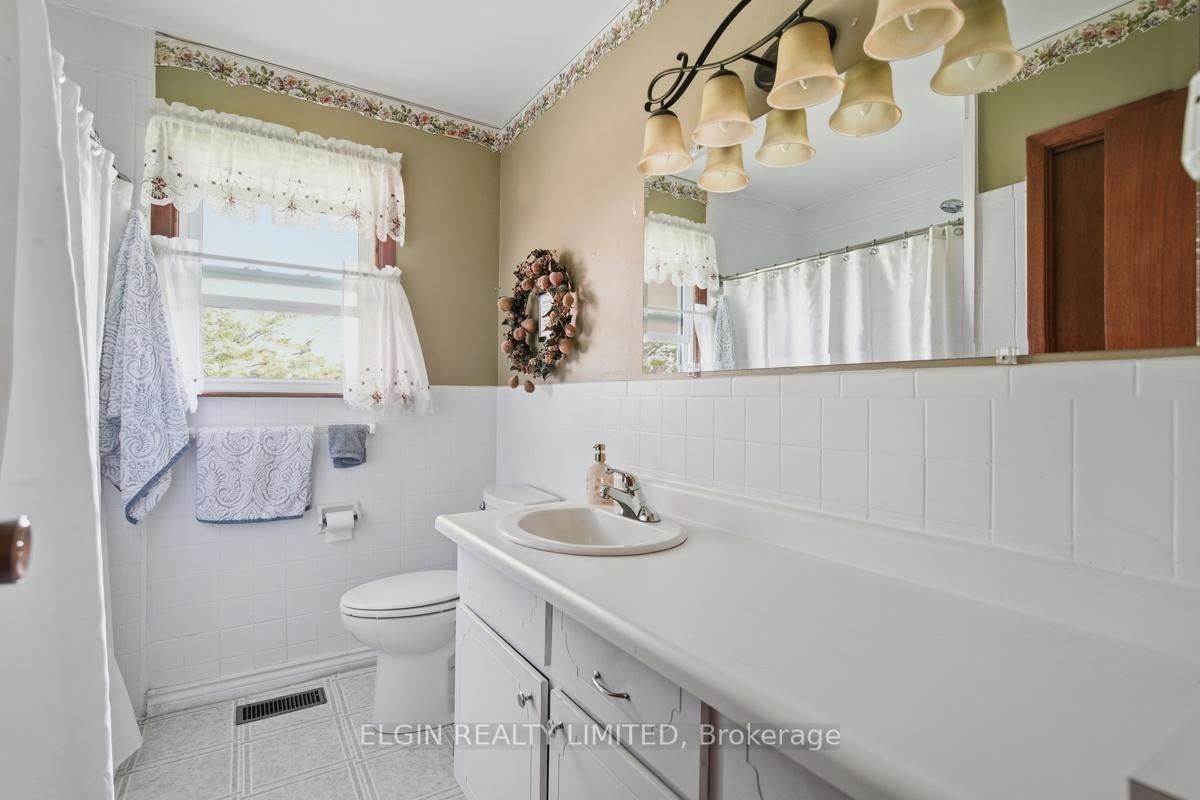 9022 Iona Road • Southwold, ON photo 27