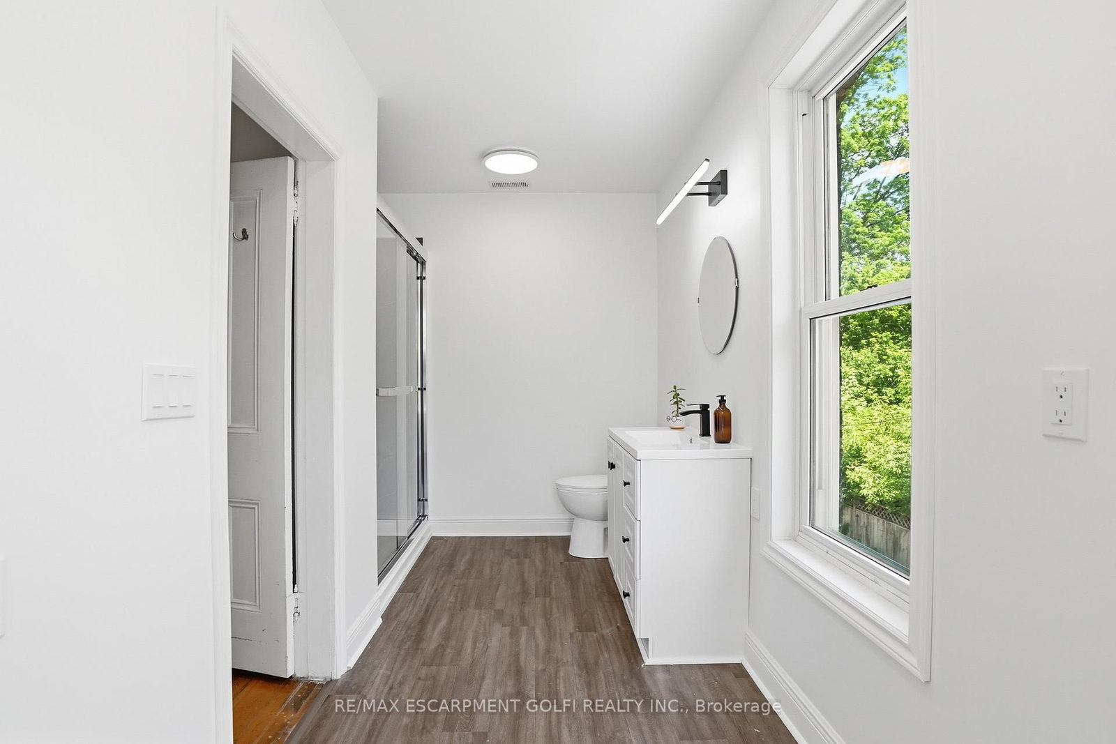 86 Oak Street • Brantford, ON photo 12