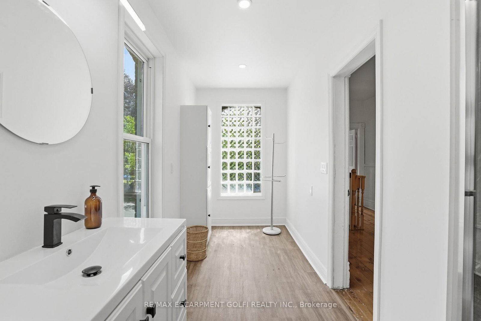 86 Oak Street • Brantford, ON photo 13
