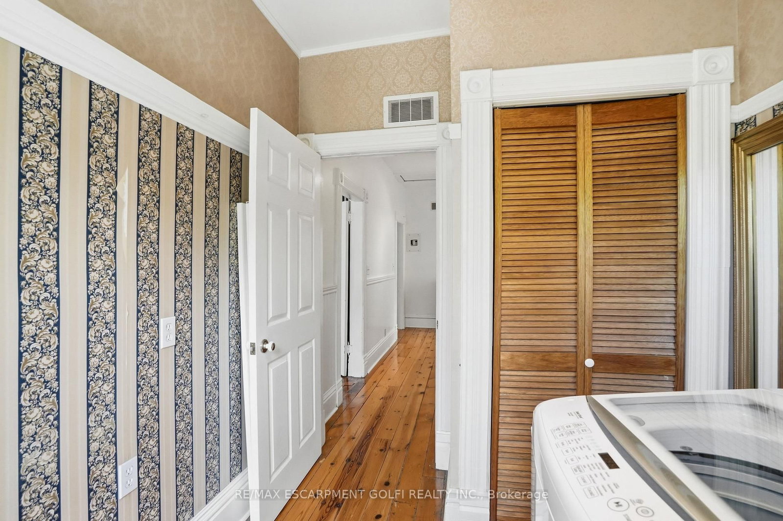 86 Oak Street • Brantford, ON photo 17