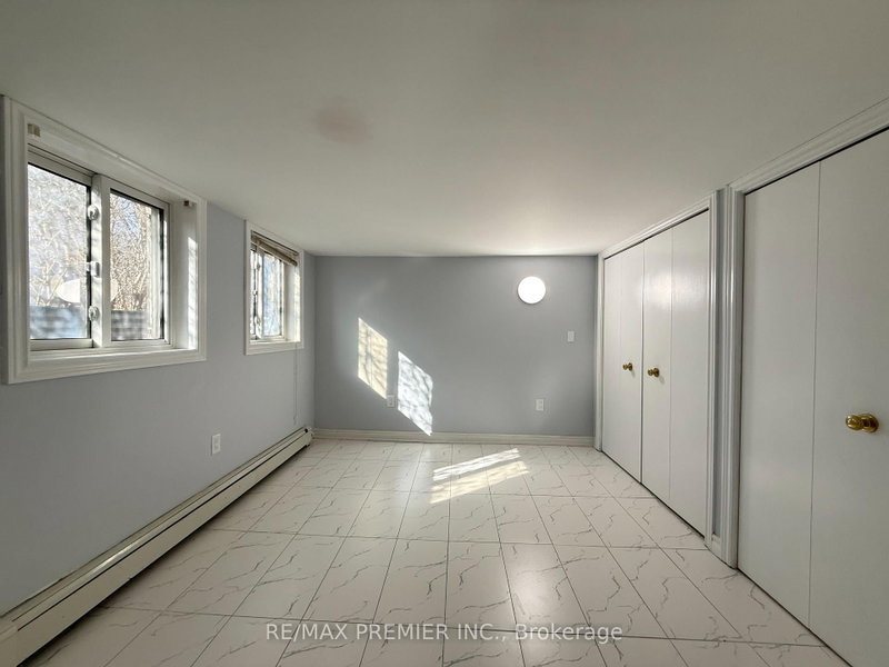 Lower - 288 Scott Street