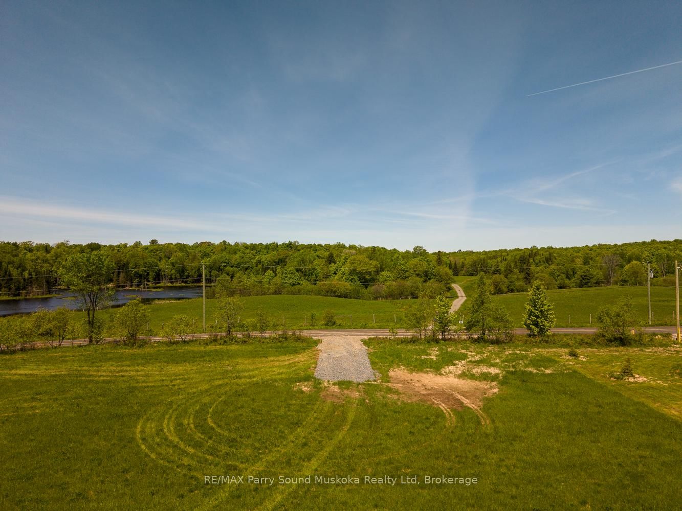 267 Balsam Road • McKellar, ON photo 3