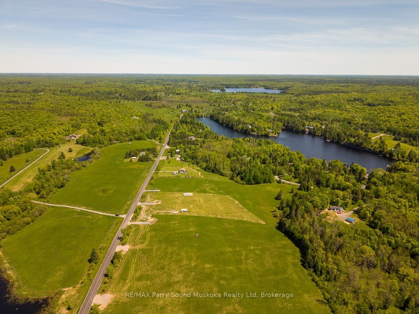 265 Balsam Road • McKellar, ON photo 2