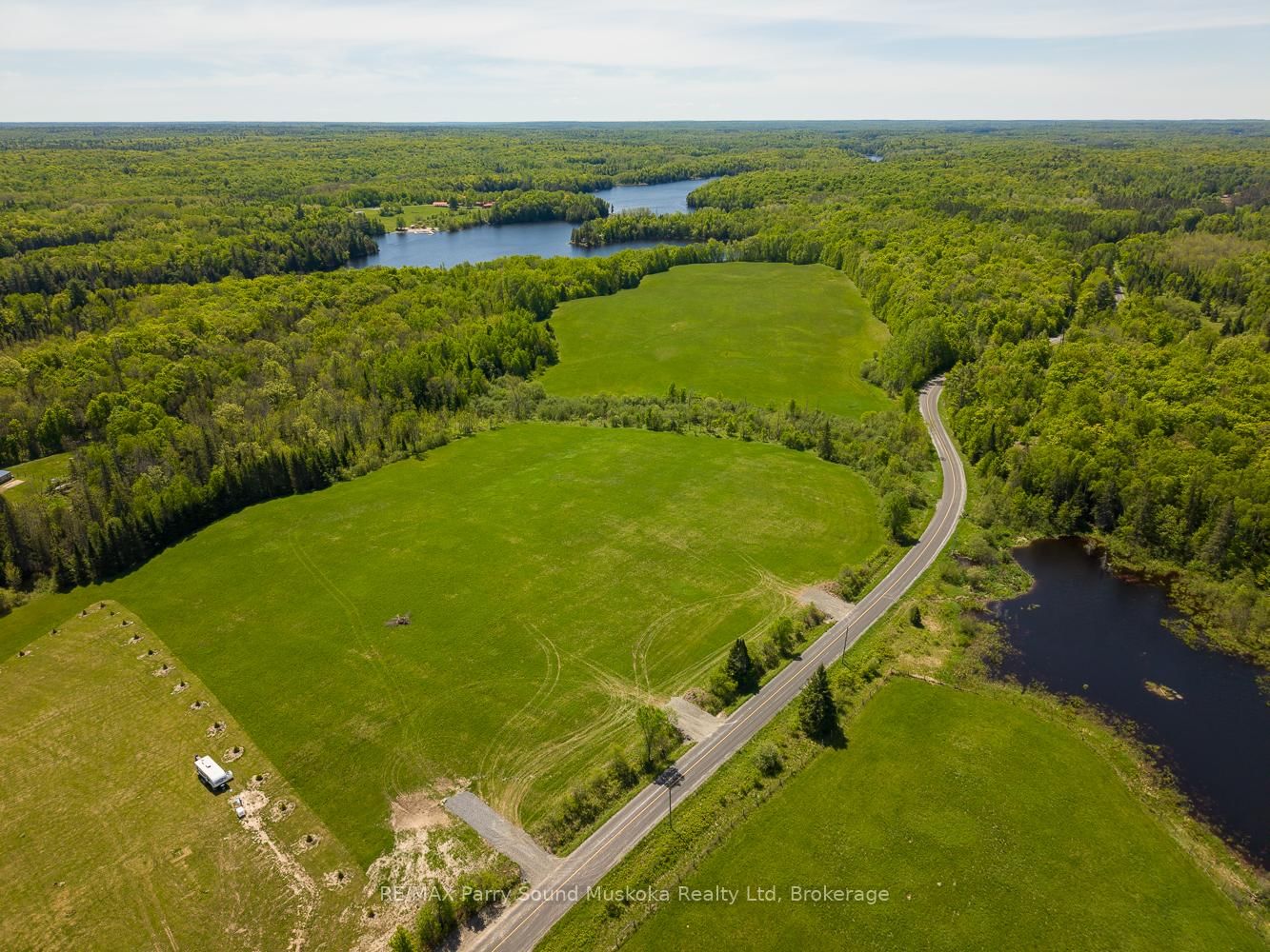 265 Balsam Road • McKellar, ON photo 3