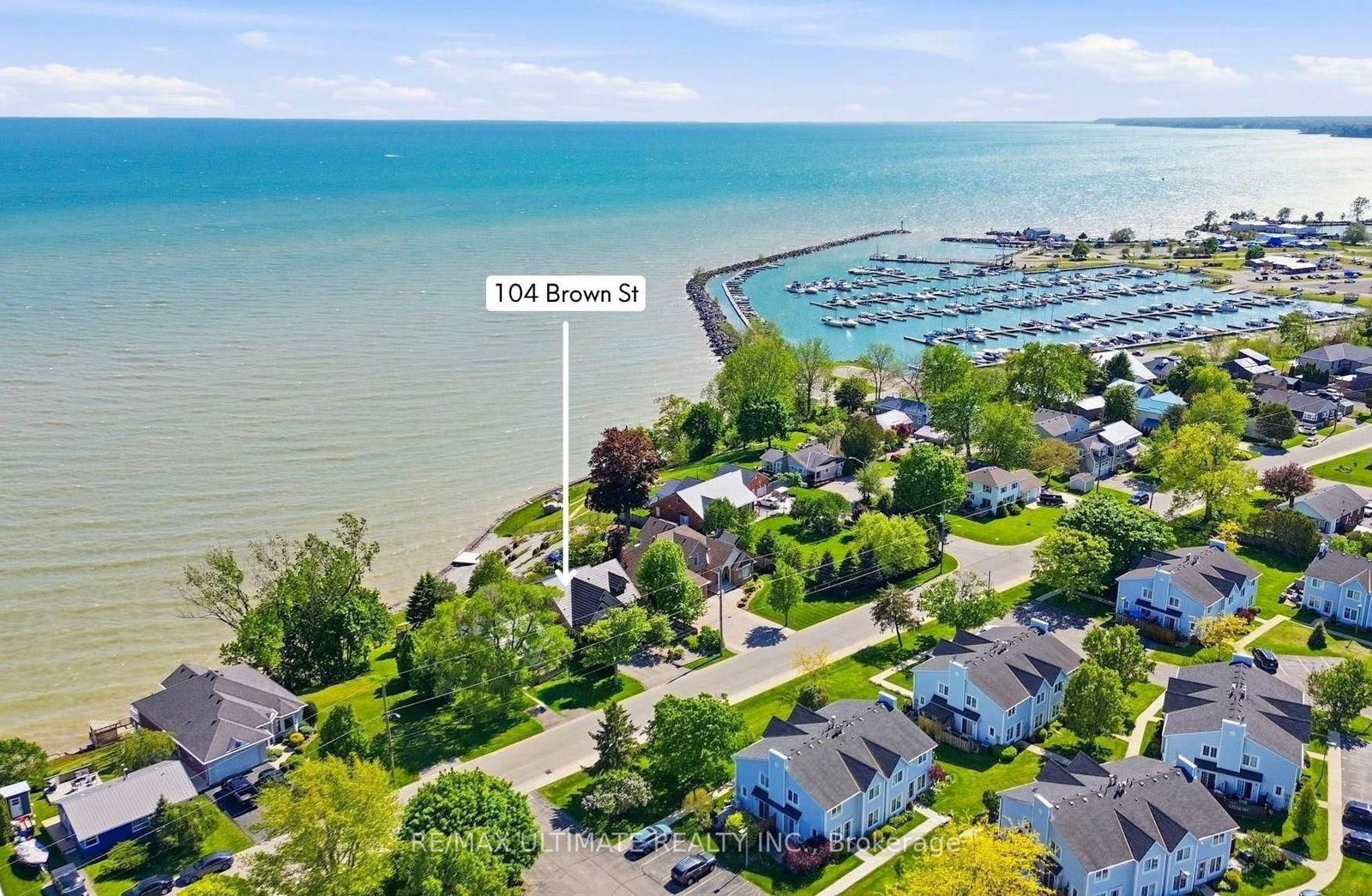 104 Brown Street • Norfolk, ON photo 1
