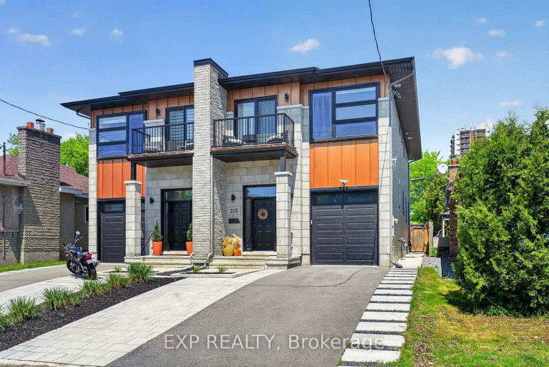 215 Columbus Ave, Ottawa, Ontario