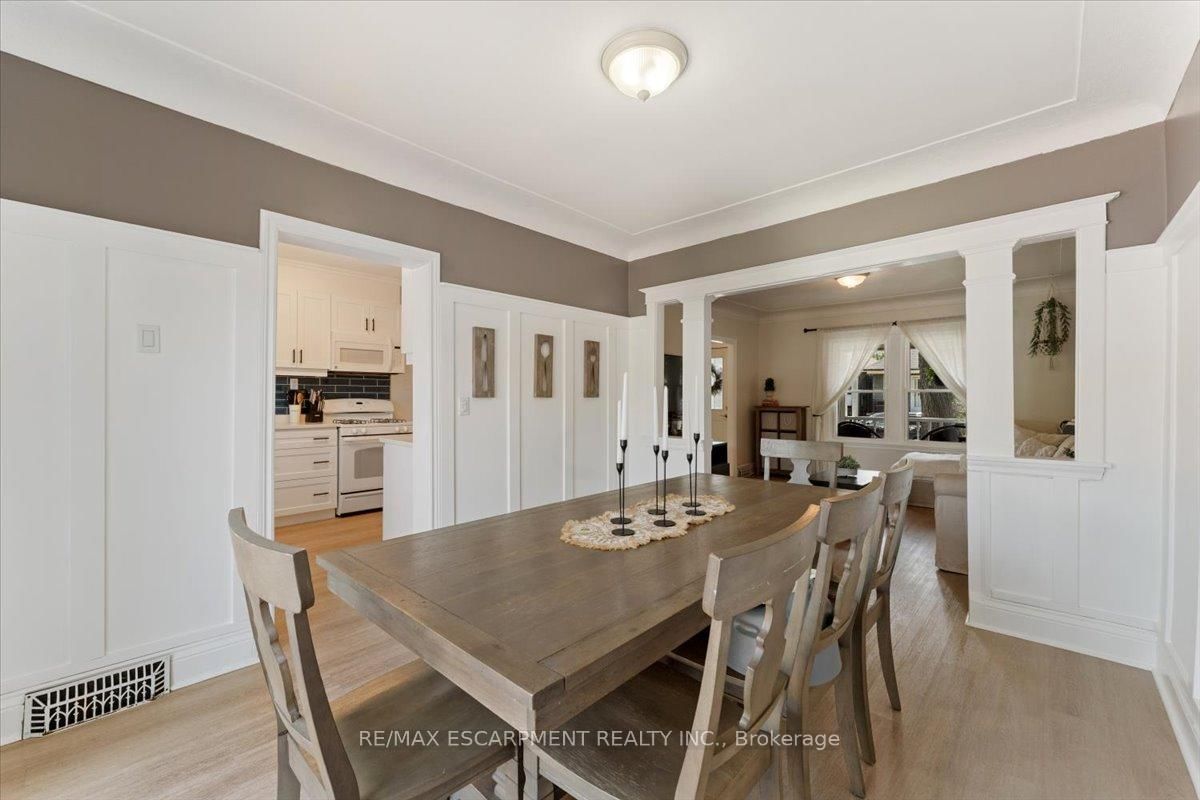 17 Craigmiller Avenue • Hamilton, ON photo 11