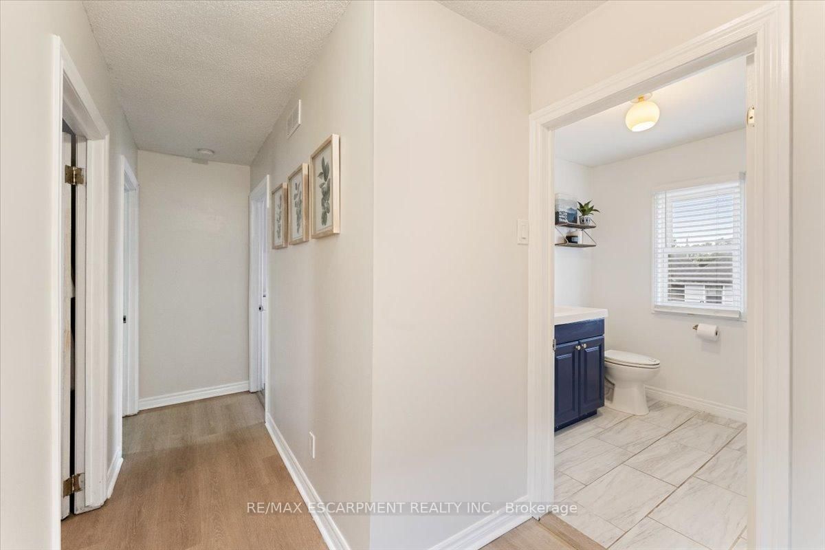 17 Craigmiller Avenue • Hamilton, ON photo 18