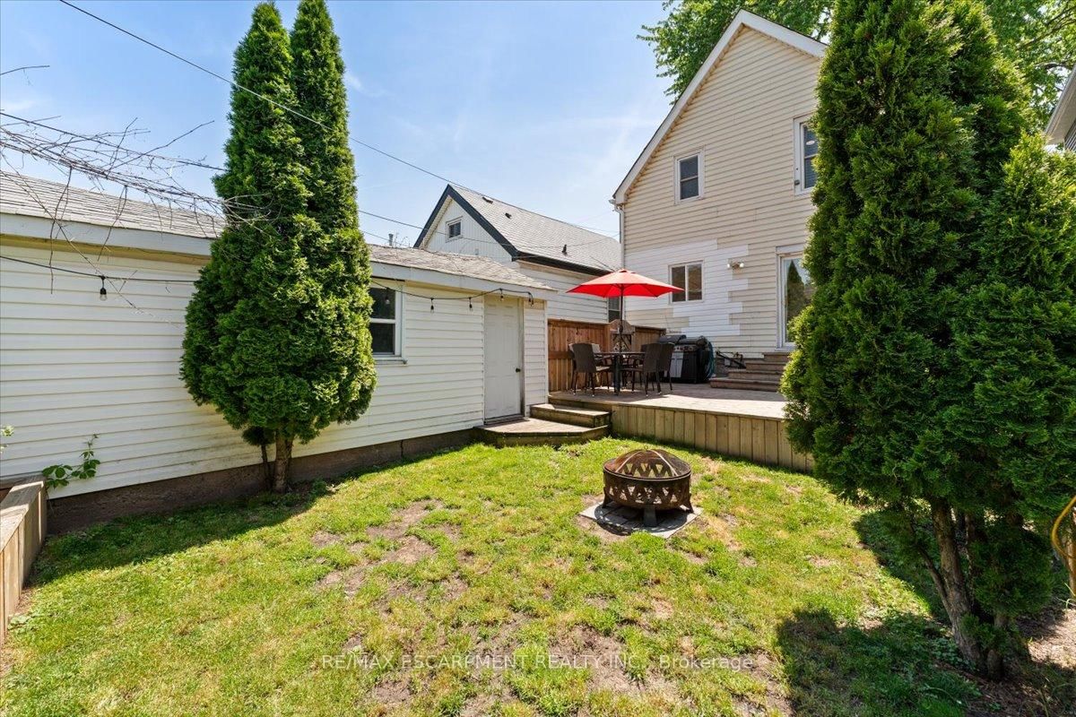 17 Craigmiller Avenue • Hamilton, ON photo 36