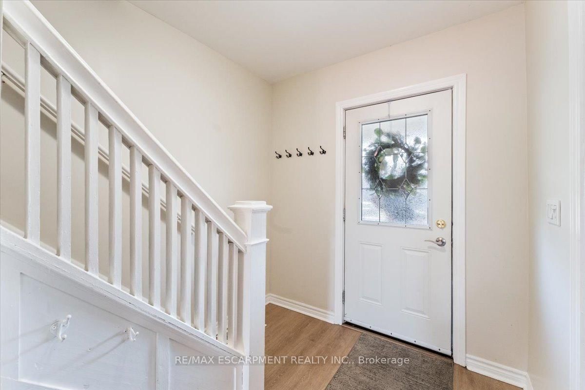 17 Craigmiller Avenue • Hamilton, ON photo 6