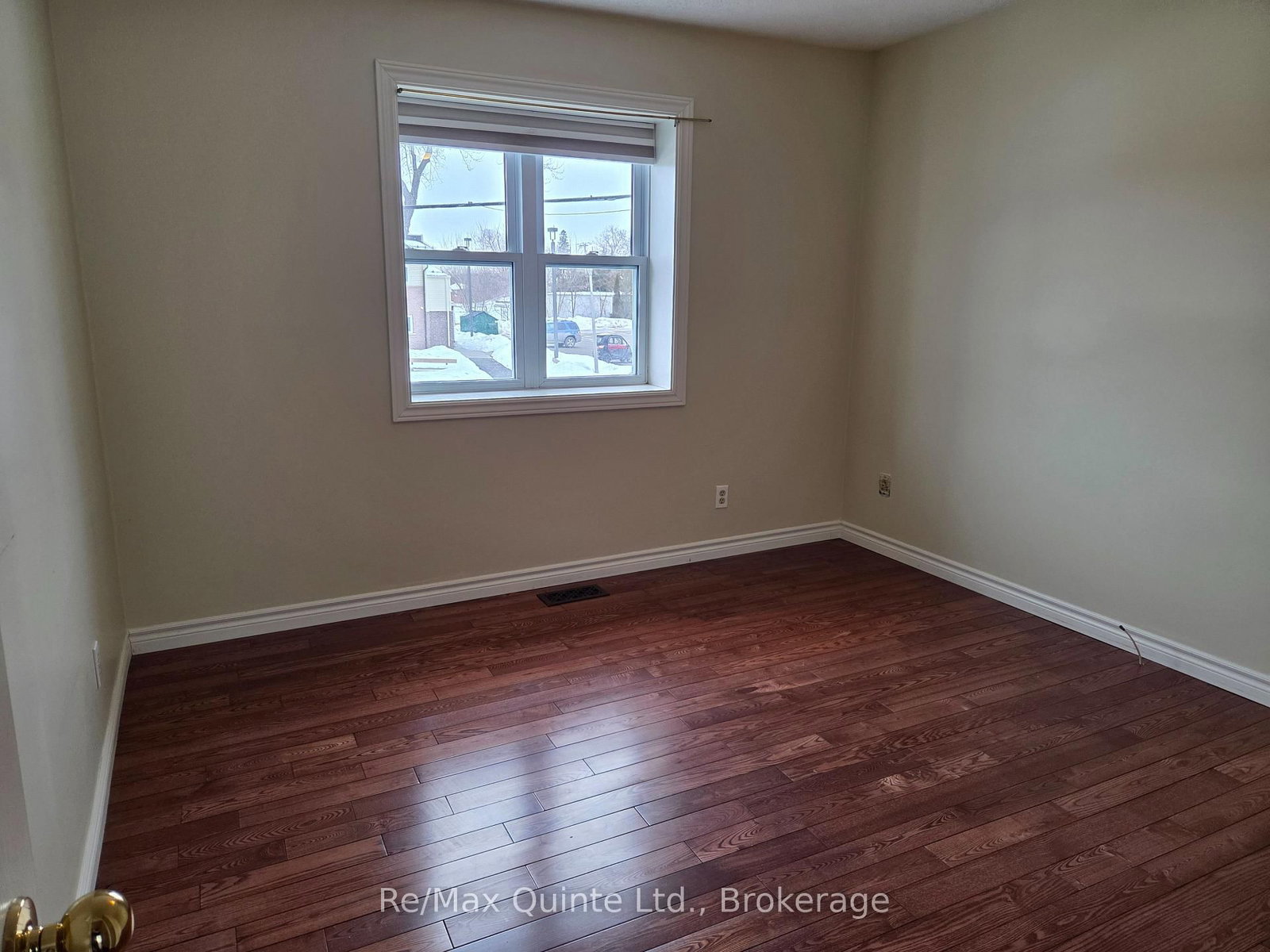 14 McCamon Avenue • Tweed, ON photo 15