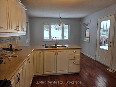 14 McCamon Avenue • Tweed, ON photo 9