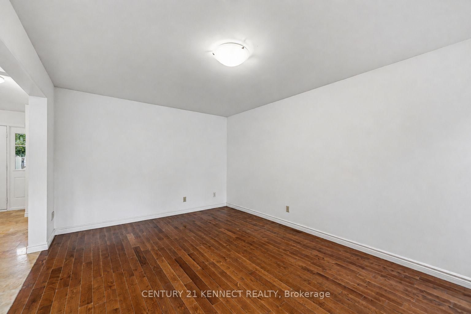 848 Fairlawn Avenue • Ottawa, ON photo 10