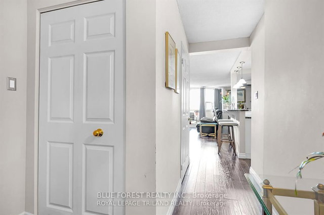 1006 - 363 Colborne Street
