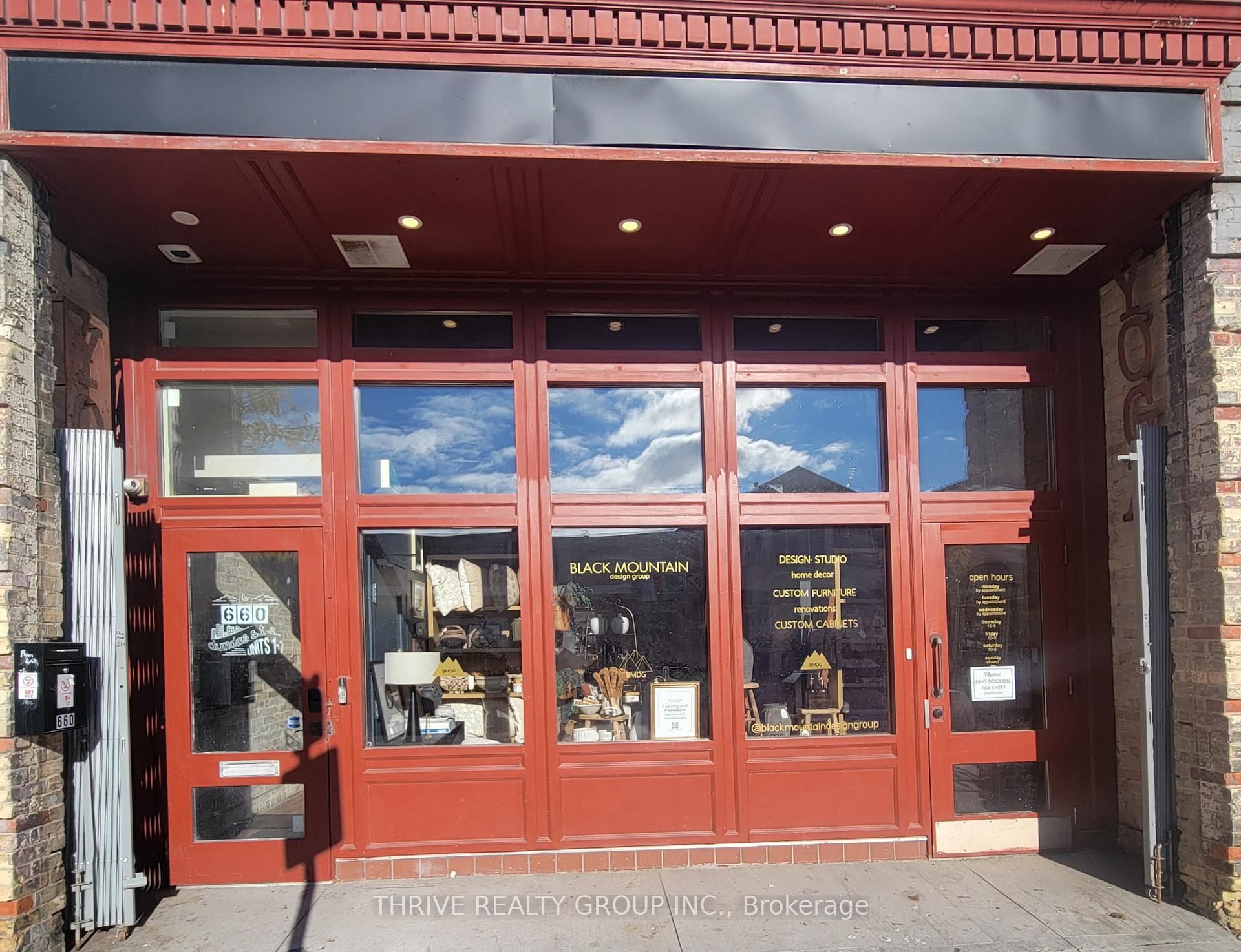 660 Dundas Street