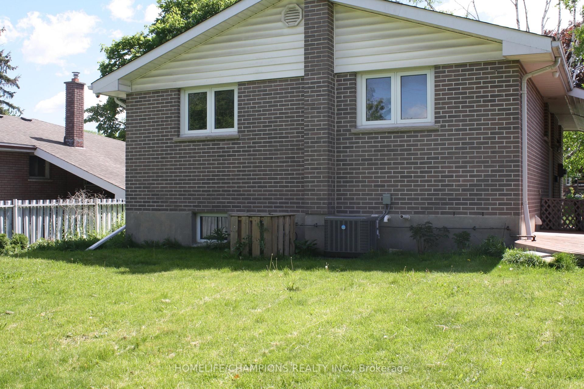 711 OTONABEE Drive