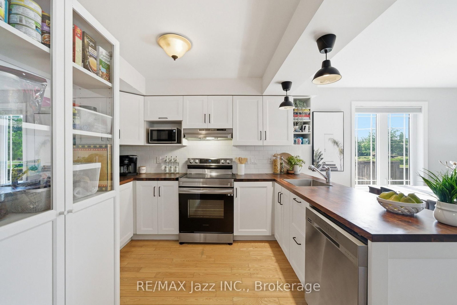 Listing Image 13