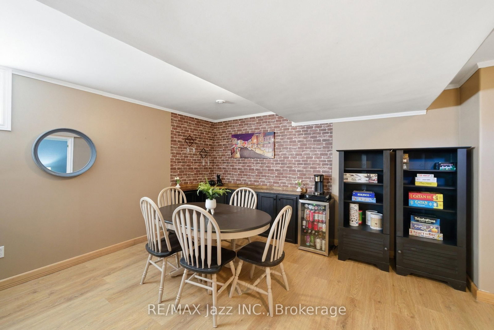 Listing Image 31