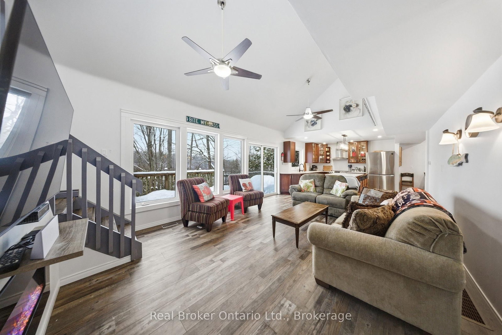 Listing Image 17
