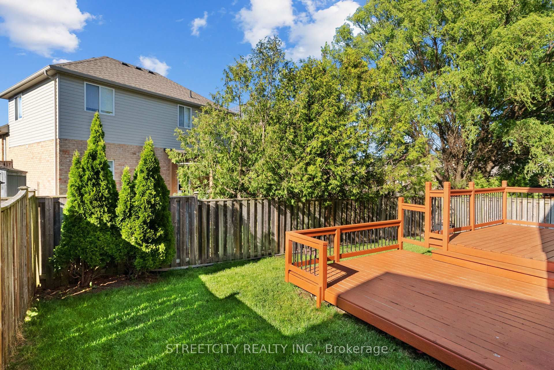 754 Hedgerow Place