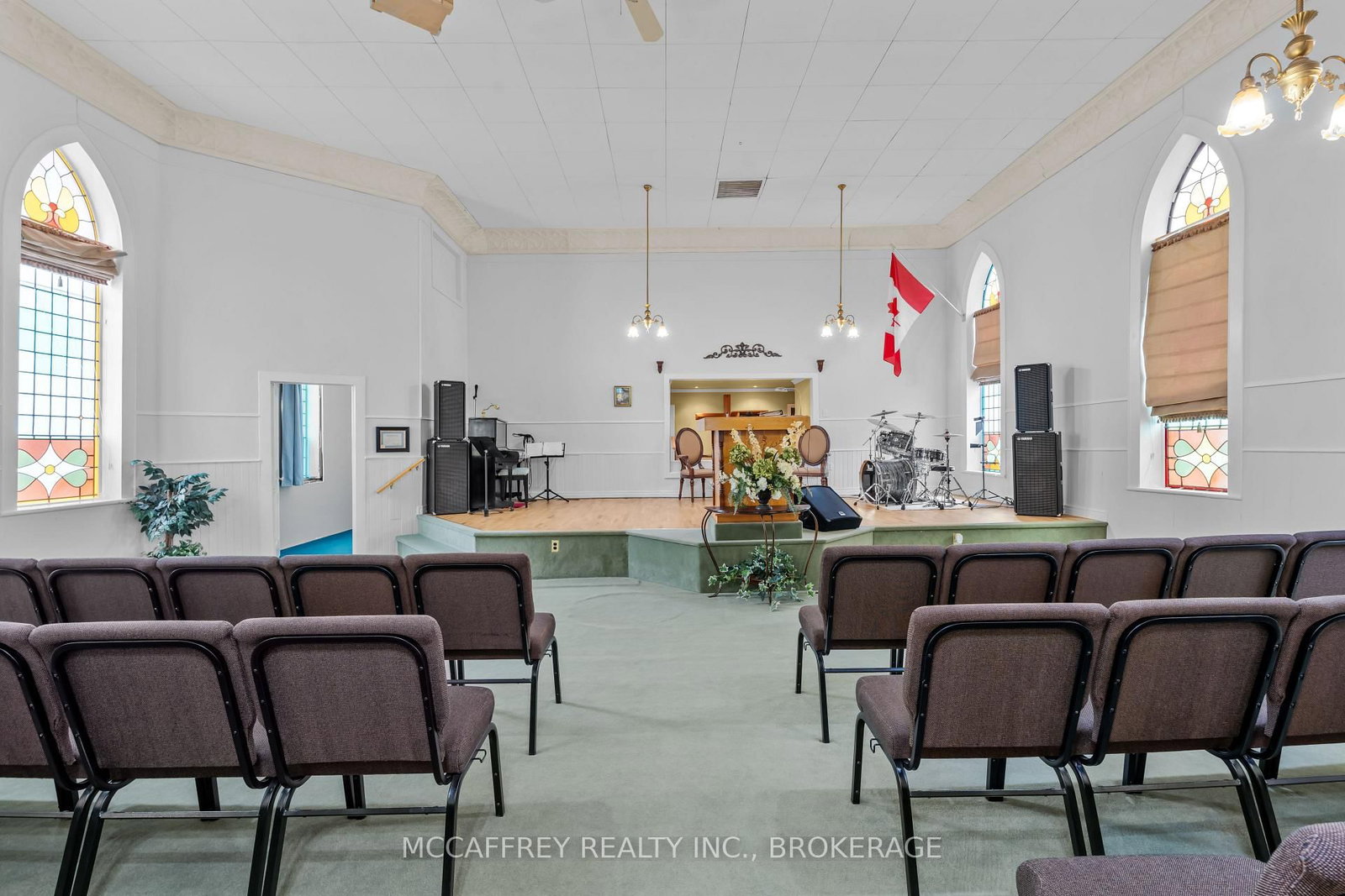 Listing Image 9