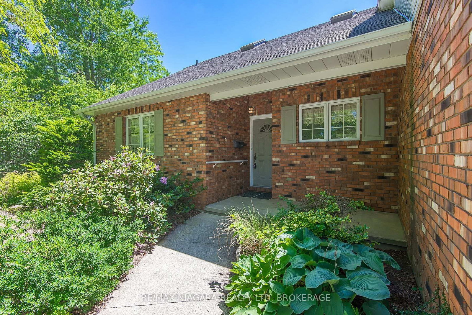 6254 Gore Street • Niagara Falls, ON photo 4