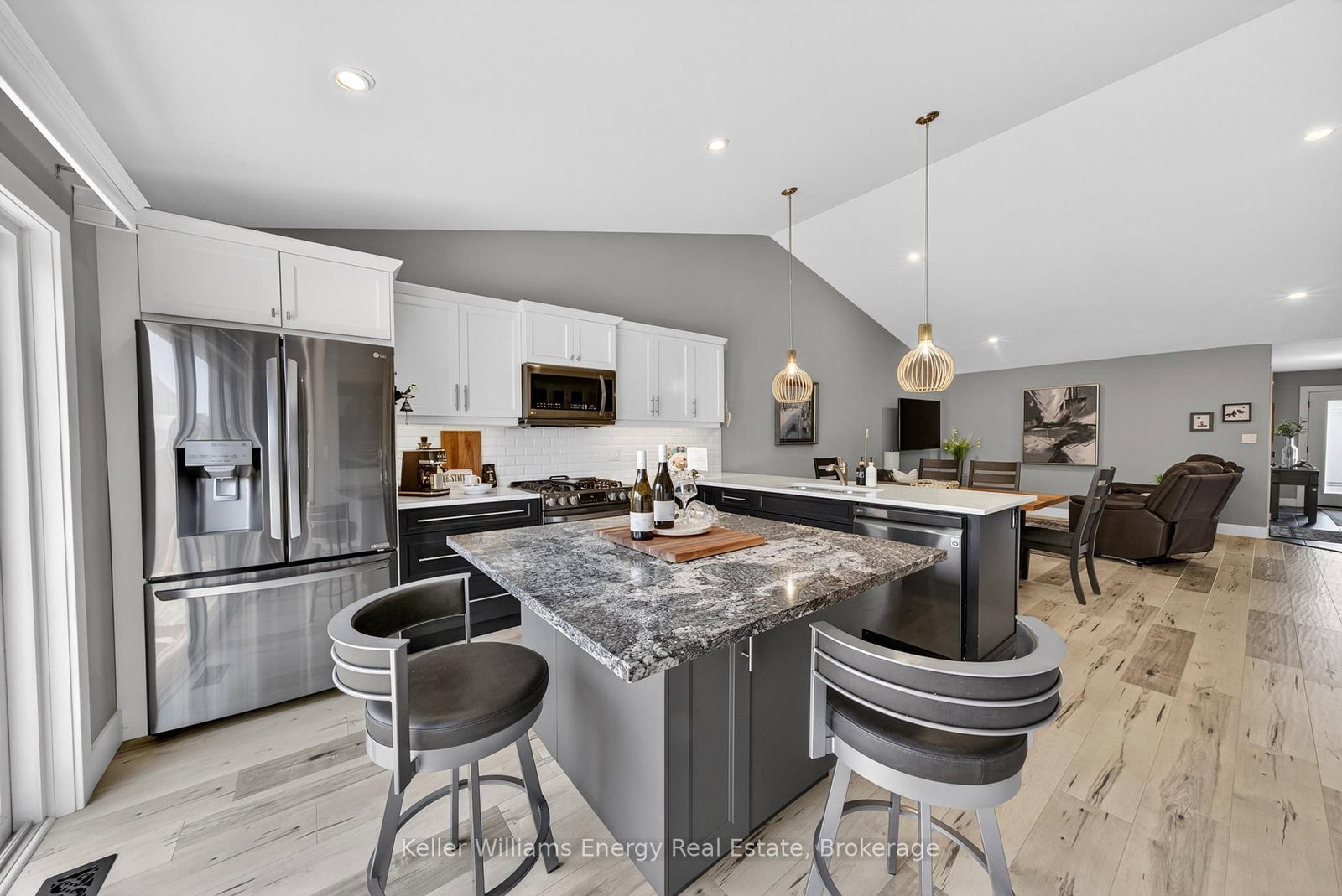 7 Farrington Crescent • Prince Edward County, ON photo 16